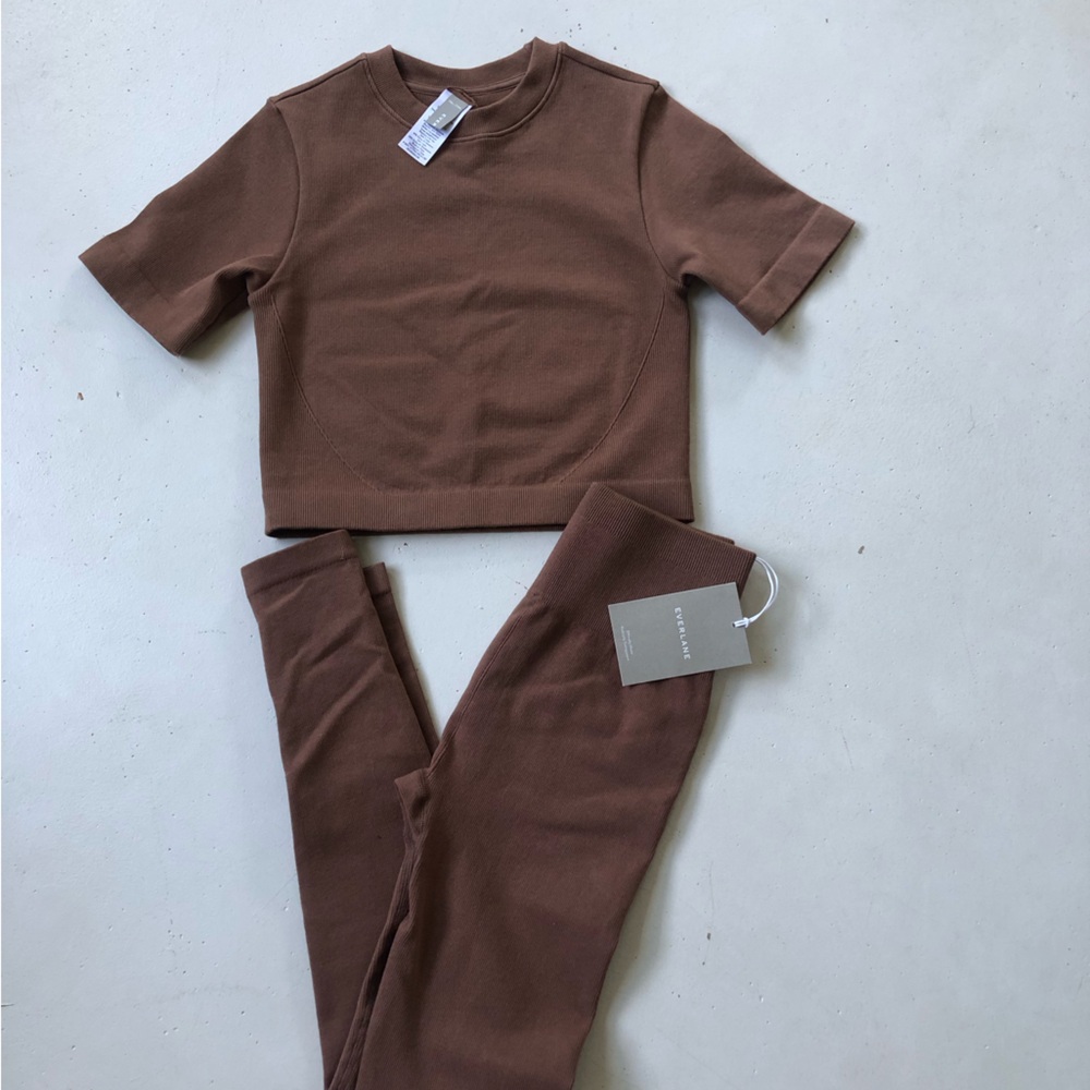 Everlane Seamless Set - Crop Top and Leggings - Acorn